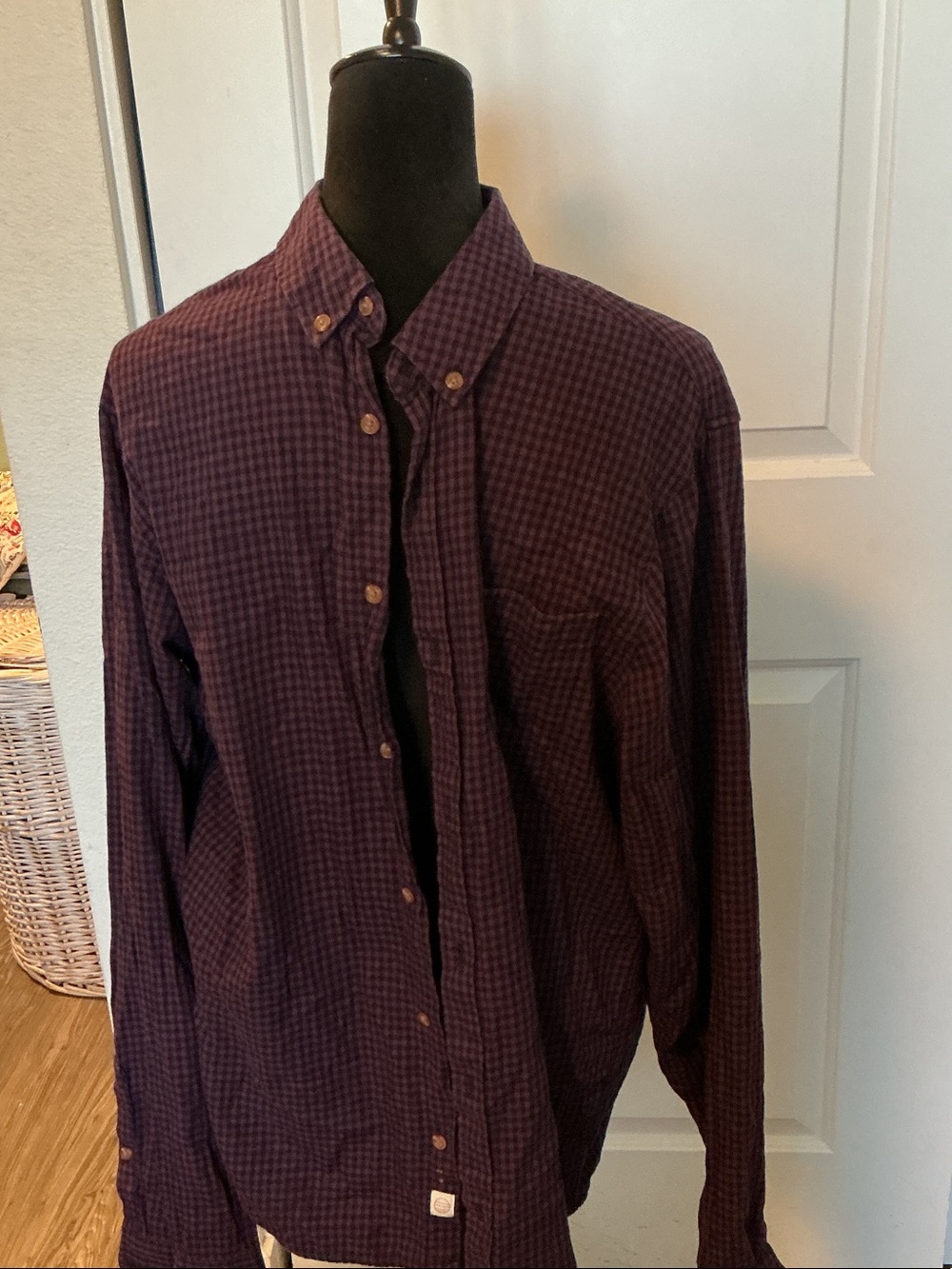 Marine Layer Men's Casual Button-Down Shirt in maroon/blue L